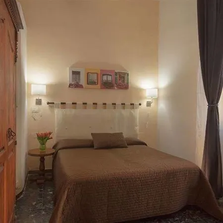 Bed & Bed Peterson 3* Florença