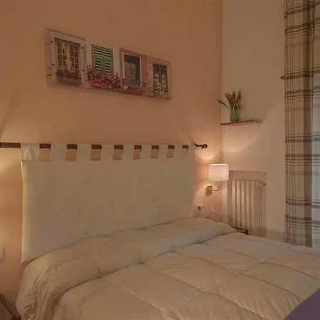 Bed & Bed Peterson 3* Florencja